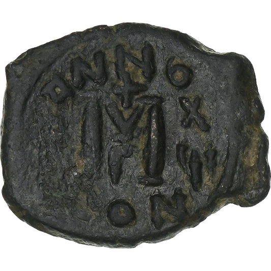 Heráclio, 
  
  com Martina e Heráclio Constantino, 
  
  Follis